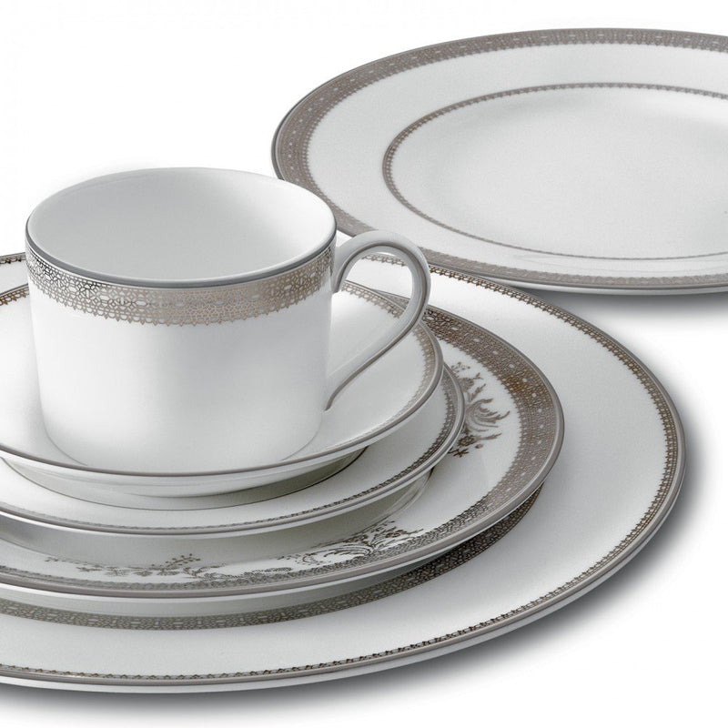 Vera Wang Lace Platinum Tea Saucer - L'Egizia